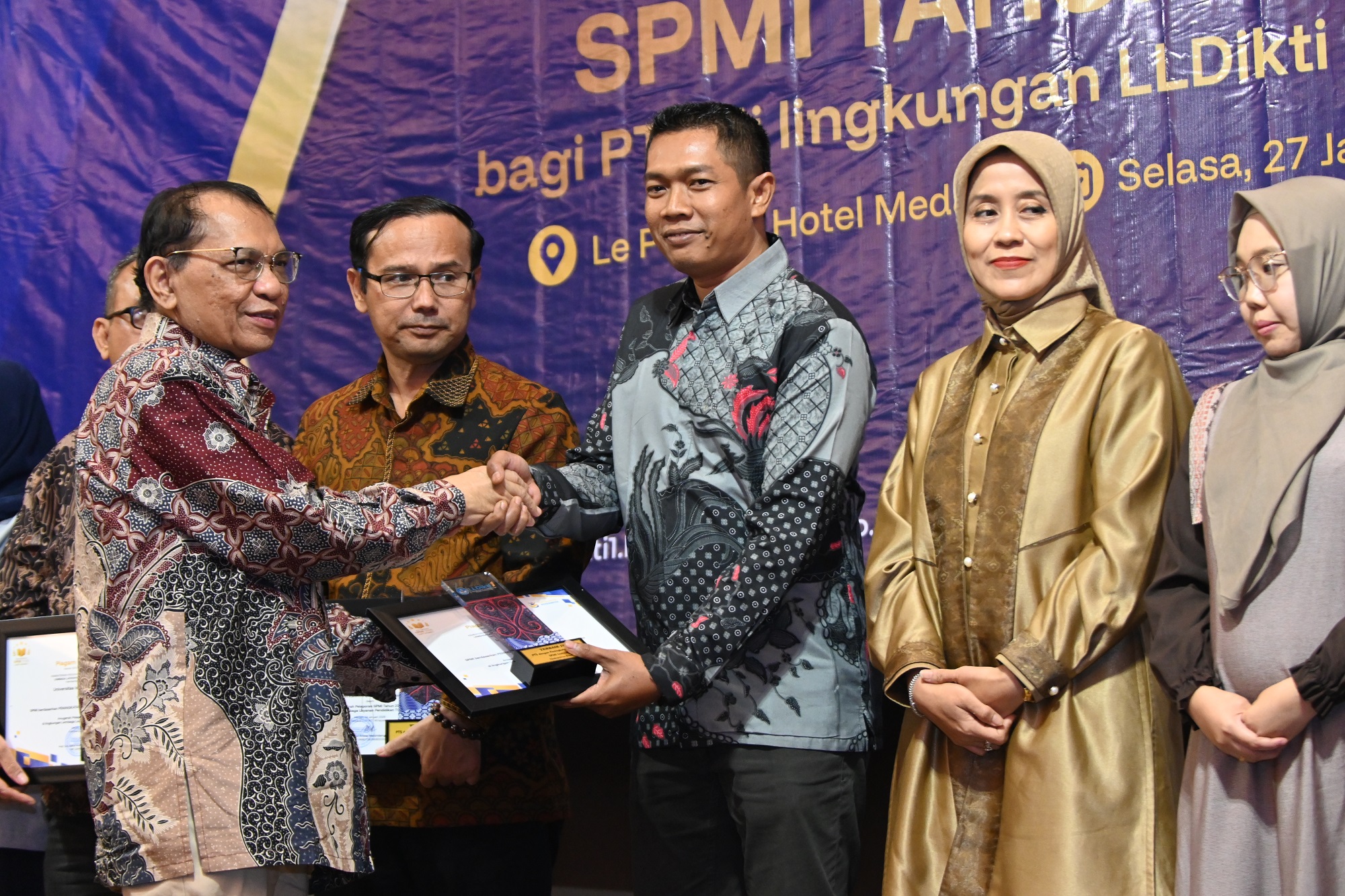 Terbaik 4 Kategori Peningkatan Bentuk Perguruan Tinggi Universitas dalam Anugerah Pelaporan SPMI LLDIKTI Wilayah I Tahun 2025