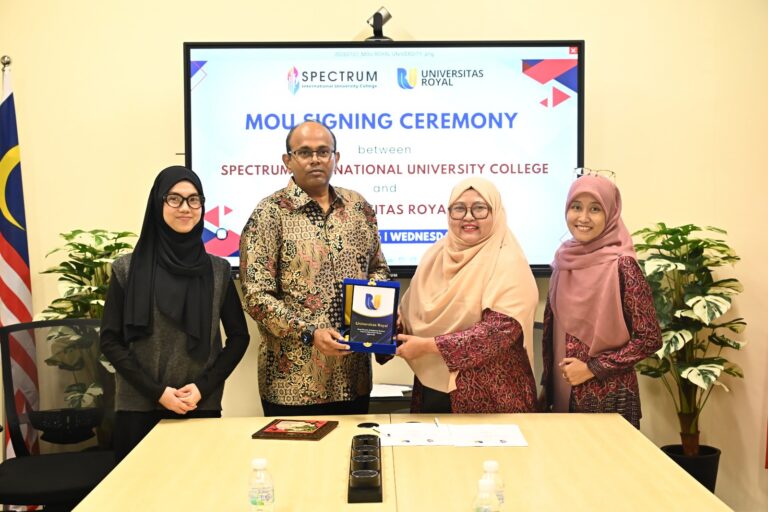 MOU DENGAN SPECTRUM INTERNATIONAL UNIVERSITY COLLEGE