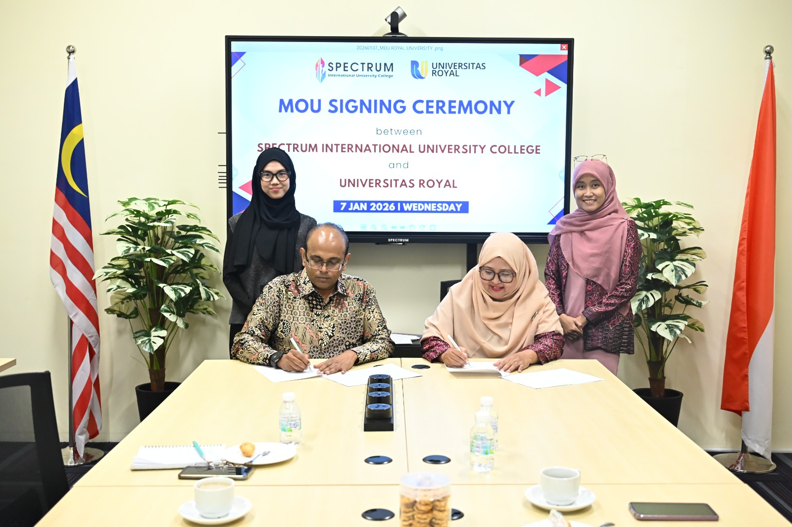 MOU DENGAN SPECTRUM INTERNATIONAL UNIVERSITY COLLEGE
